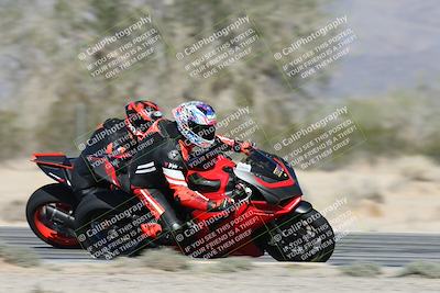 media/Dec-01-2025-Moto Forza (Mon) [[2daa91e15f]]/2-Intermediate Group/Session 3 (Turn 7 Inside Pans)/